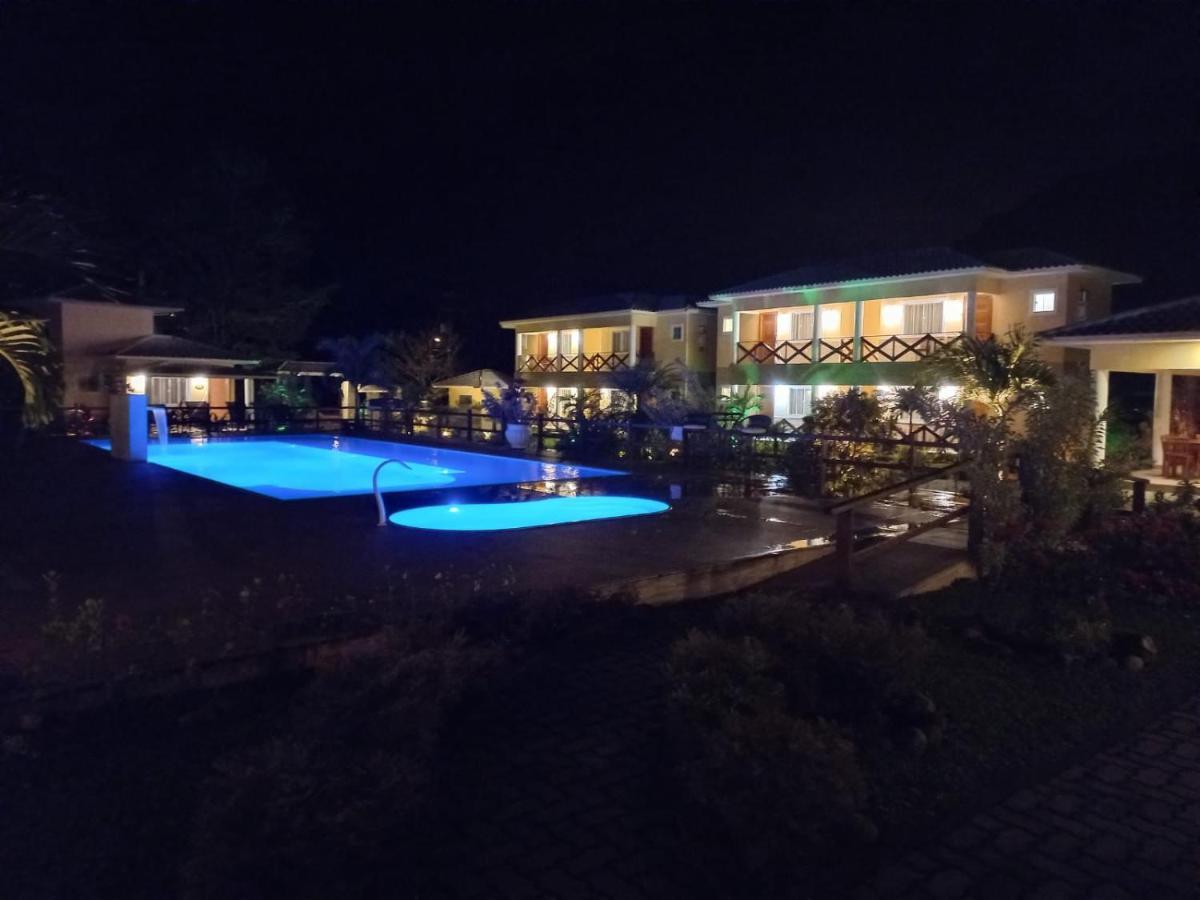 Pousada Dos Passaros Aldeia Velha Luaran gambar